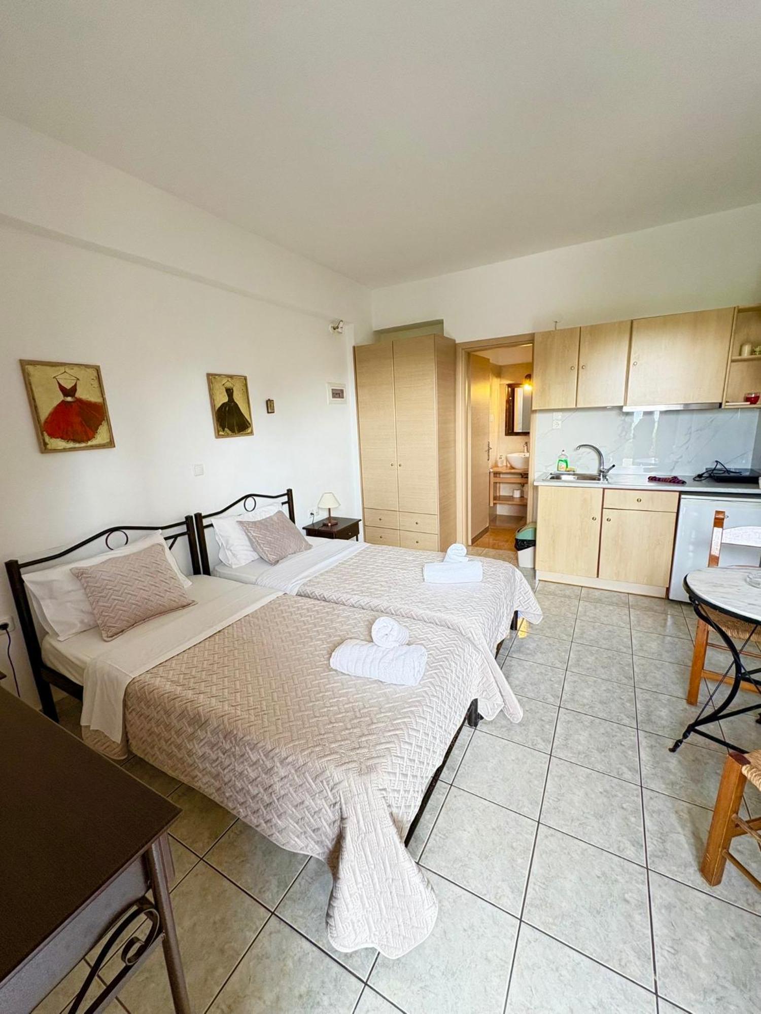 פלקסטרון Kouremenos Beach Apartments מראה חיצוני תמונה
