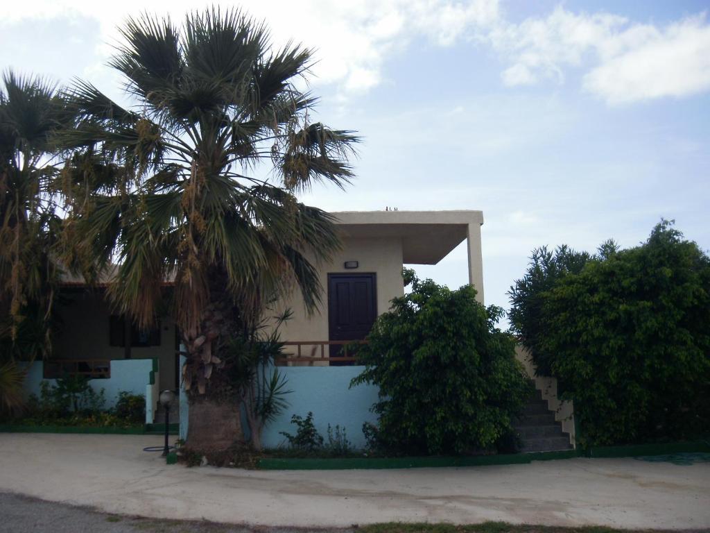 פלקסטרון Kouremenos Beach Apartments מראה חיצוני תמונה