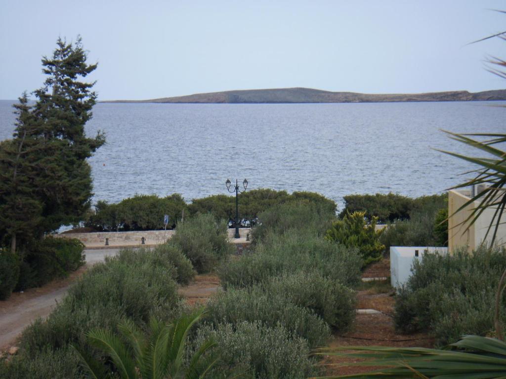 פלקסטרון Kouremenos Beach Apartments מראה חיצוני תמונה