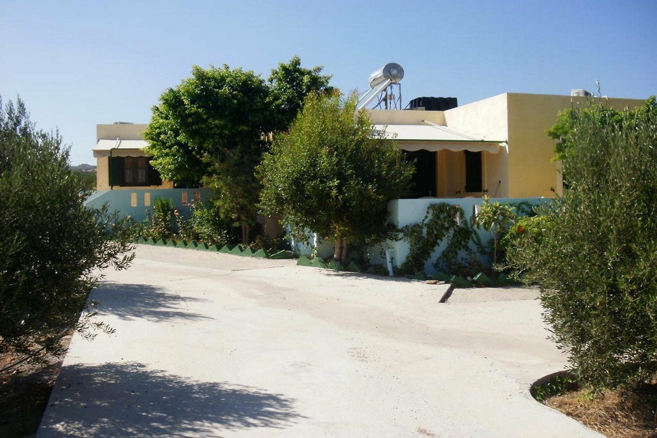 פלקסטרון Kouremenos Beach Apartments מראה חיצוני תמונה